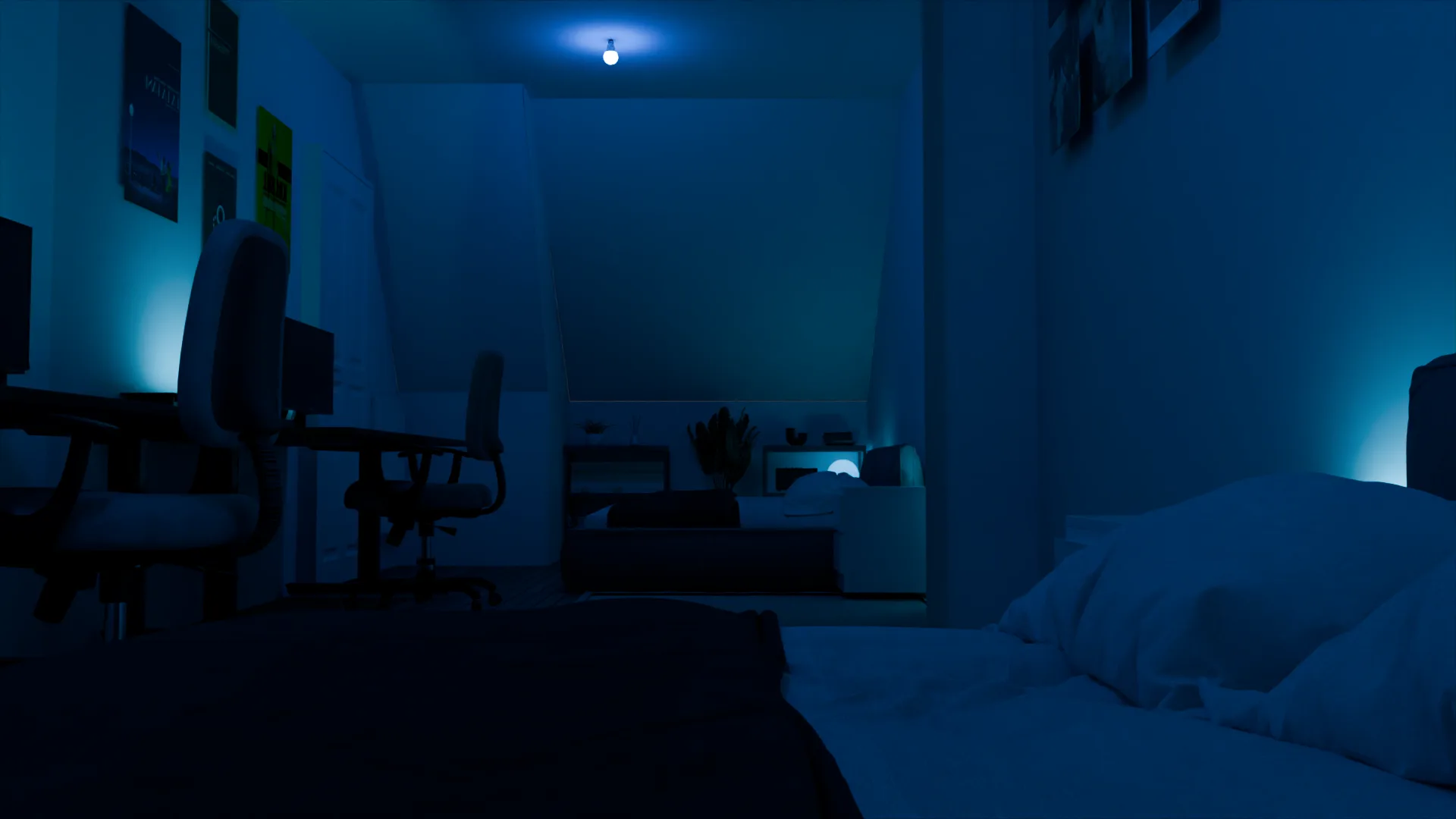 Vue depuis le miroir : le lit au premier plan, le bureau au fond, plafonnier allumé.